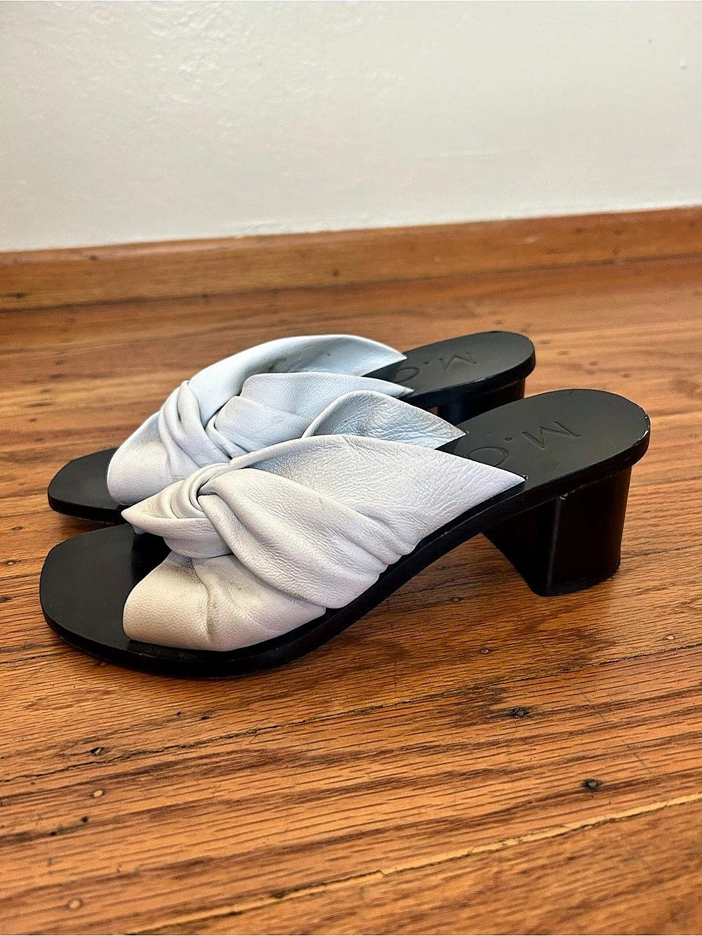 M.GEMI Italian Leather Mules in White & Black EU 35